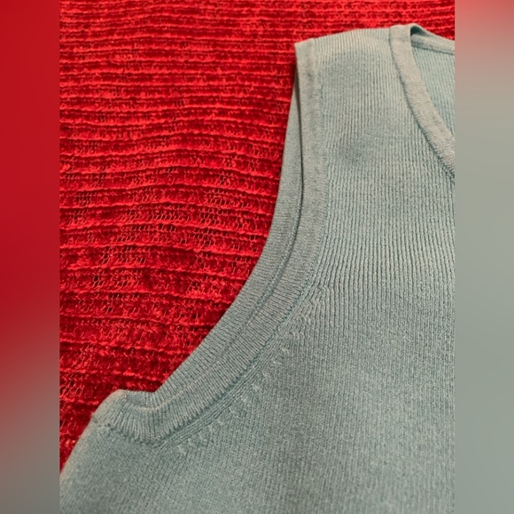 Turquoise Sleeveless Top - Picture 13 of 14